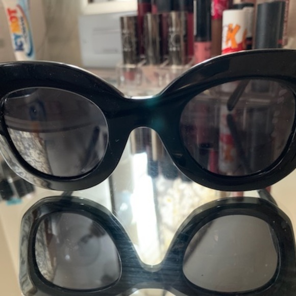 Celine sun glasses - Picture 2 of 5
